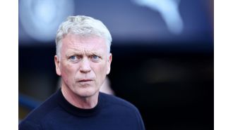 Moyes considering third spell as West Ham manager.
