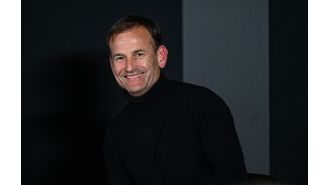 Gary Neville criticizes Manchester United for their statement about Dan Ashworth, calling it both 'really poor' and 'weak'.