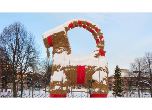 People are continuously attempting to destroy Sweden's enormous Christmas goat.