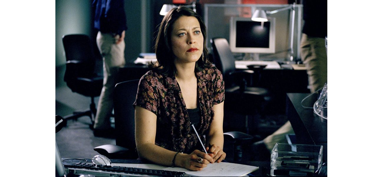 Actress Nicola Walker describes feeling uncomfortable when people approached her on the subway in the past.