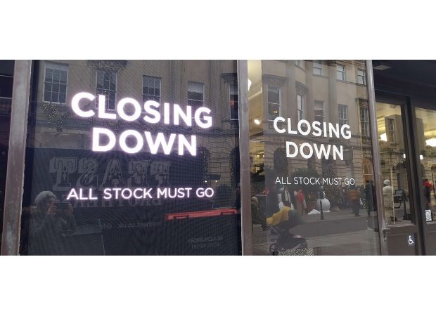 Department store shuts down after 200 years, marking the end of an era.