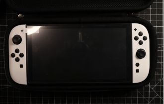 See a video of the mock-up for the Nintendo Switch 2 console, revealing its size accurately.