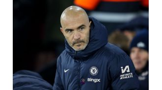 Chelsea coach Enzo Maresca given advice on how to handle a particular star player.