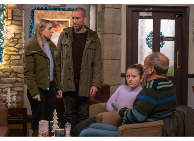 Emmerdale confirms Tom King's exit through 22 pictures.