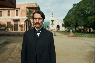 Critically acclaimed Netflix show with a perfect Rotten Tomatoes score.