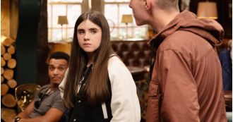 April discovers the truth about her mother's death while things continue to spiral out of control.