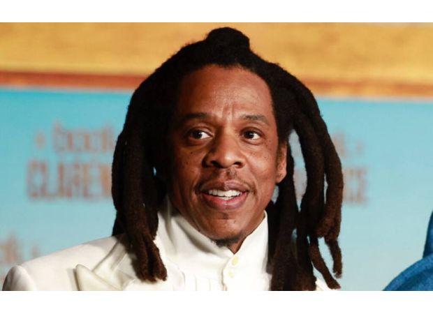 Jay-Z's lawyer accuses Tony Buzbee of trying to coerce a woman into falsely accusing Diddy.