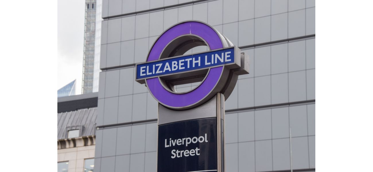 Disruption on Elizabeth line due to broken freight train blocking tracks.