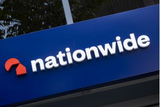Nationwide offers £100 bonus to UK customers in new payment scheme.