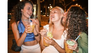 A doctor shares tips for preventing a hangover by consuming certain foods prior to drinking.