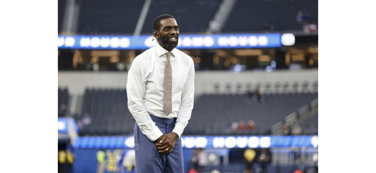 Randy Moss' son denies rumors of his father having liver cancer.
