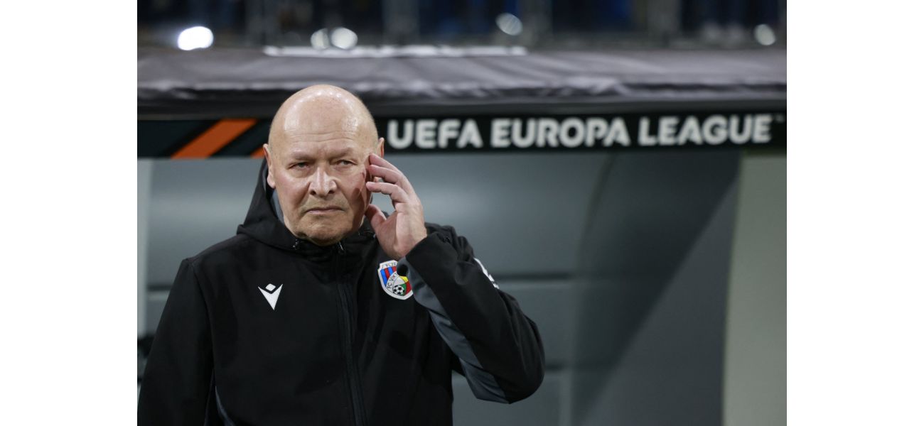 The manager of Viktoria Plzen instructed his team to go after a Manchester United player with a harsh message.