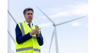 New plans will reduce bills for those living near green energy sites.
