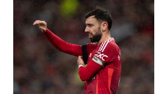 Jamie Carragher suggests that selling a surprising Manchester United player should be taken into consideration.