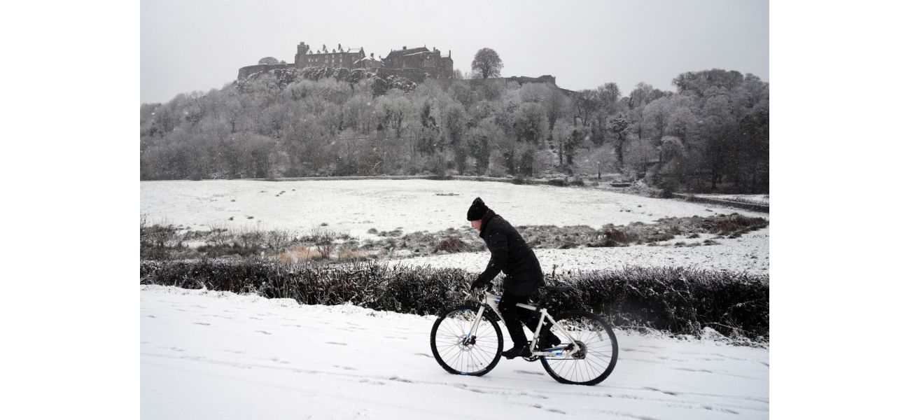 A map shows potential areas in the UK that could experience snow during the Christmas holiday.
