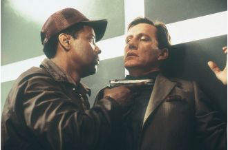 Denzel's great movie with surprisingly low Rotten Tomatoes rating.