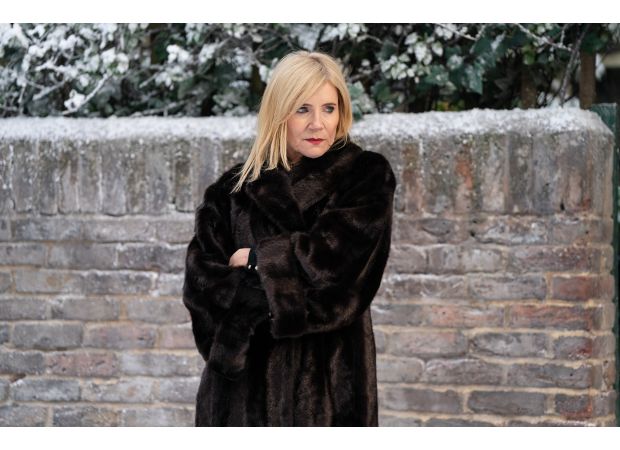 Cindy from EastEnders comes up with a shocking and extreme idea to stop the person blackmailing her.