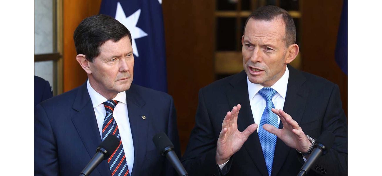Kevin Andrews, ex-defence minister, dies after fighting cancer for a year.