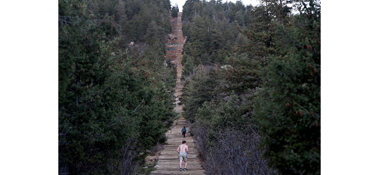 CO Springs wants people to stop decorating Manitou Incline tree for Christmas.