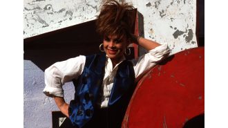 80s singer ends sexual assault case against UK show producer in settlement