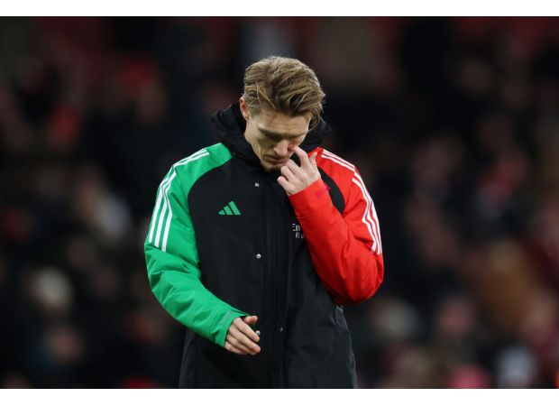 Arteta clarifies reasons for replacing Odegaard and Rice during Everton match.