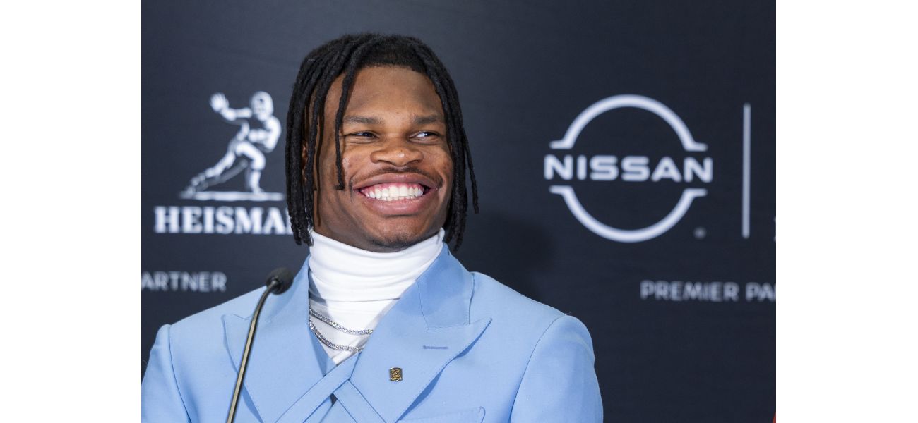 Travis Hunter dominates 2024 Heisman Trophy voting, winning by a significant margin.