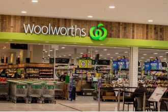 Woolworths store emptied due to man brandishing knife.