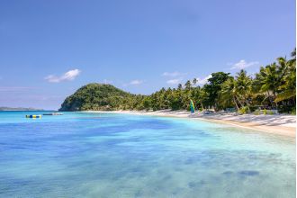 Four Australians hospitalized due to possible poisoning from mixed drinks while in Fiji.