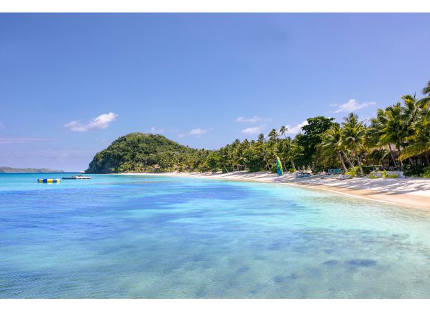 Four Australians hospitalized due to possible poisoning from mixed drinks while in Fiji.