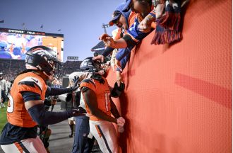 Mims Jr. helps Broncos stay in the playoff race with crucial punt return against Colts.