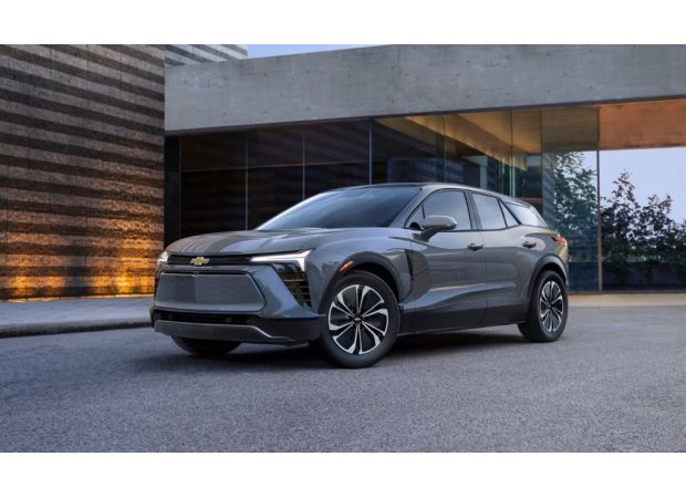 The 2025 Chevy Blazer EV SUV is a good option for a difficult market.