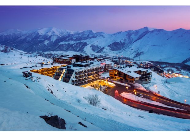 12 fatalities due to carbon monoxide leak at ski resort.