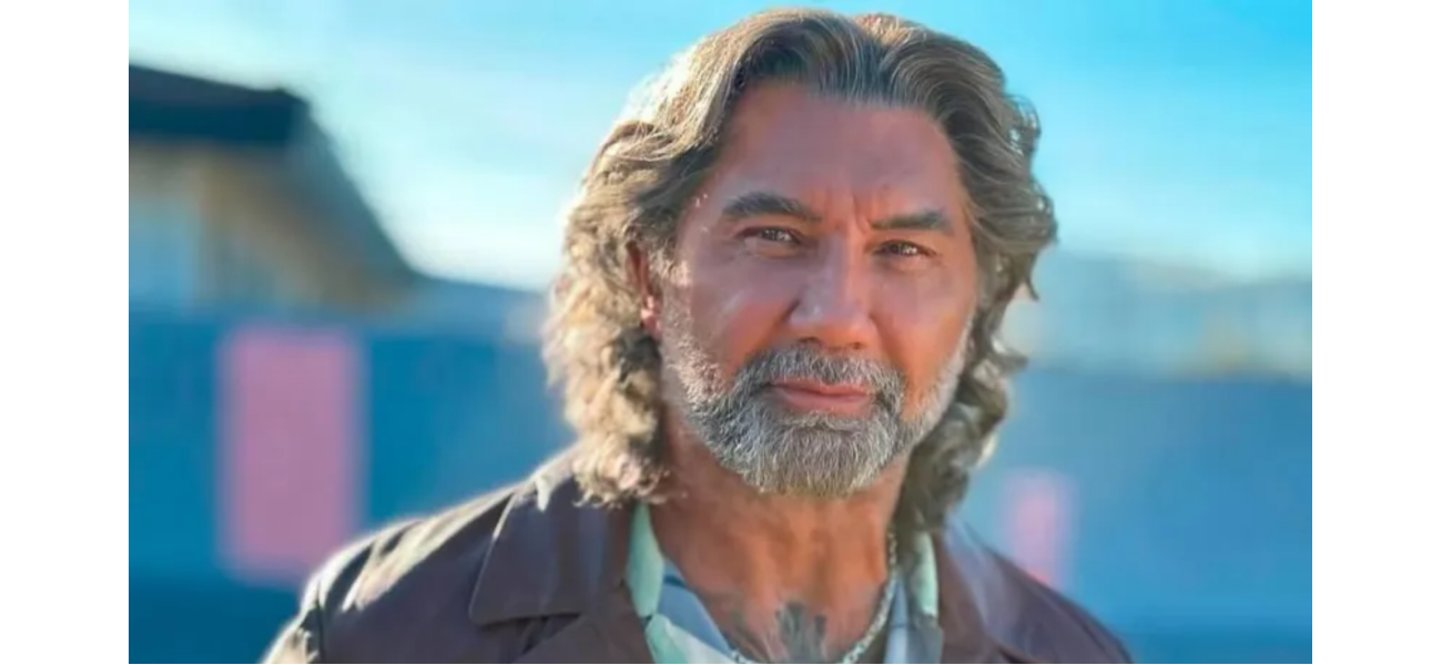A buff star of Hollywood is now unrecognizable due to his long grey hair and beard.
