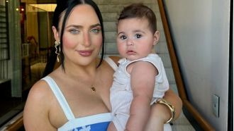 Mom gave birth to extremely large babies who needed clothing meant for 1-year-olds.