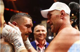 Lewis shares prediction for Usyk vs Fury fight after warning about Usyk's 