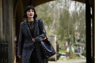 Learn about the personal life of Strike actress Holliday Grainger and her relationship with a well-known partner.