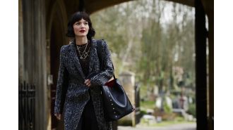 Learn about the personal life of Strike actress Holliday Grainger and her relationship with a well-known partner.