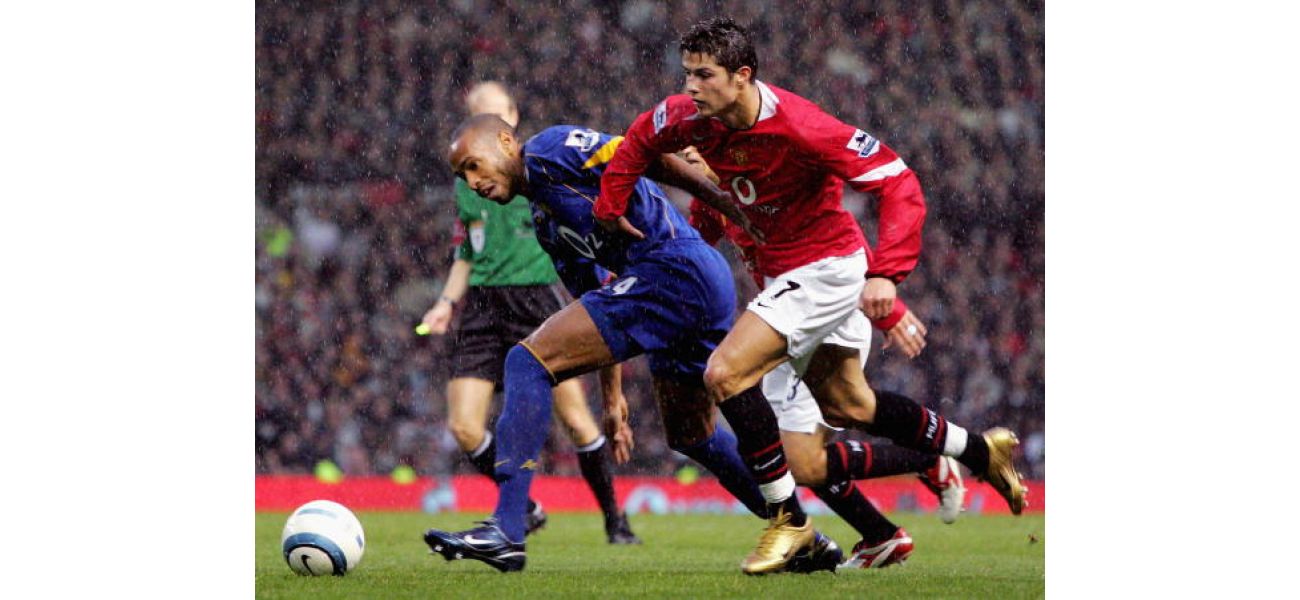 Liverpool legend ranks top 10 Premier League forwards of all time.