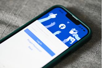 Australian Facebook users can receive a $50 million payout, find out if you qualify.