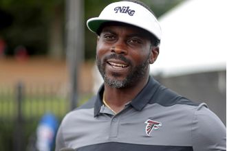Vick discusses potential head coaching roles at Sacramento State and Norfolk State.