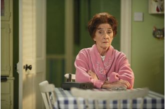 Scammers who tricked iconic EastEnders actress June Brown into giving them money have been sentenced to jail.