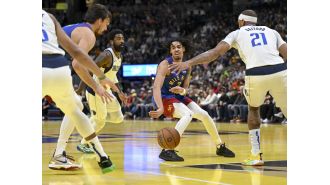 Nuggets coach wants Julian Strawther to shoot more 3-pointers.