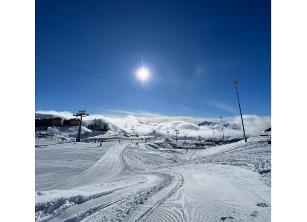 12 bodies found at ski lodge show no signs of violence.