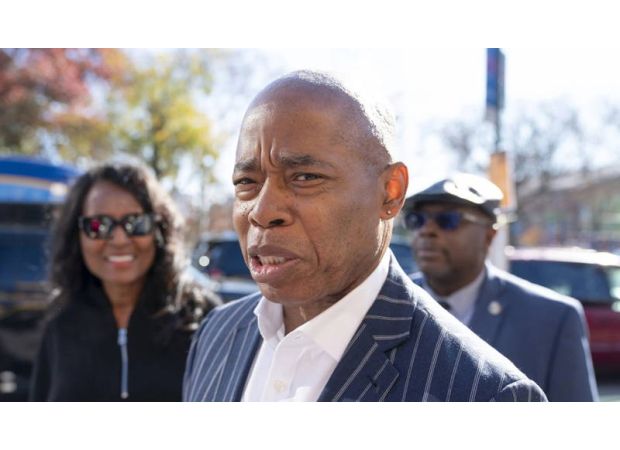 Trump may offer forgiveness to Eric Adams, NYC mayoral candidate, amidst a federal investigation.