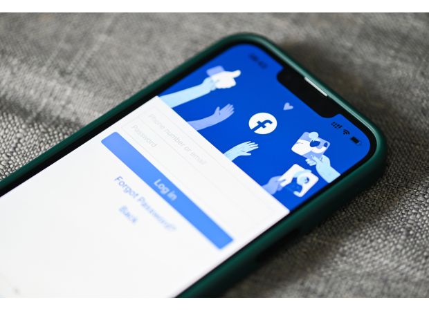 Australian Facebook users can receive a $50 million payout, find out if you qualify.