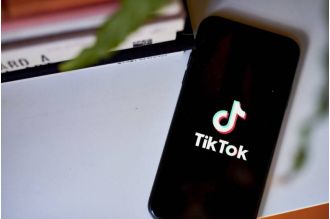 Trump talks with TikTok CEO as company seeks Supreme Court help to stop ban.