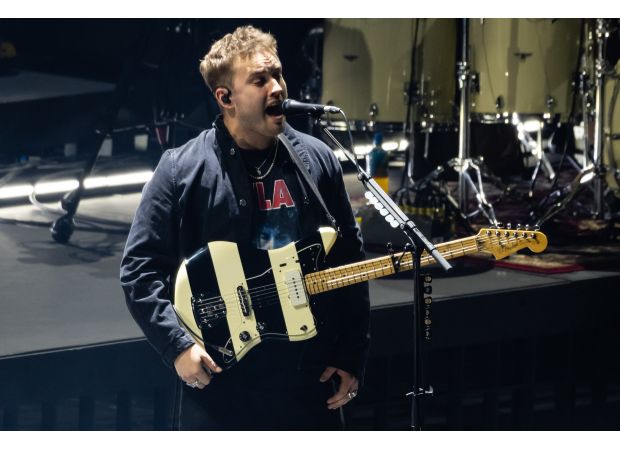 A popular Glastonbury performer had to cancel their 2025 show due to a serious vocal injury just hours before it was set to start.