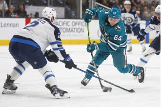 Sharks blow another lead in third period, suffer another loss.