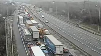 Pedestrian dies on M25 after being apprehended moments earlier for walking on highway.
