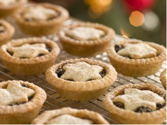 Learn how to make mouth-watering mince pies with just 4 simple ingredients from the 
